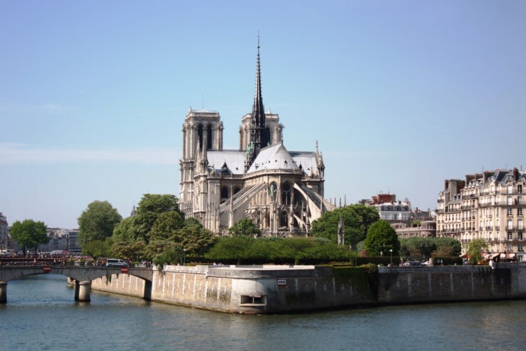 Notre-Dame de Paris - Hotel Villa Panthéon